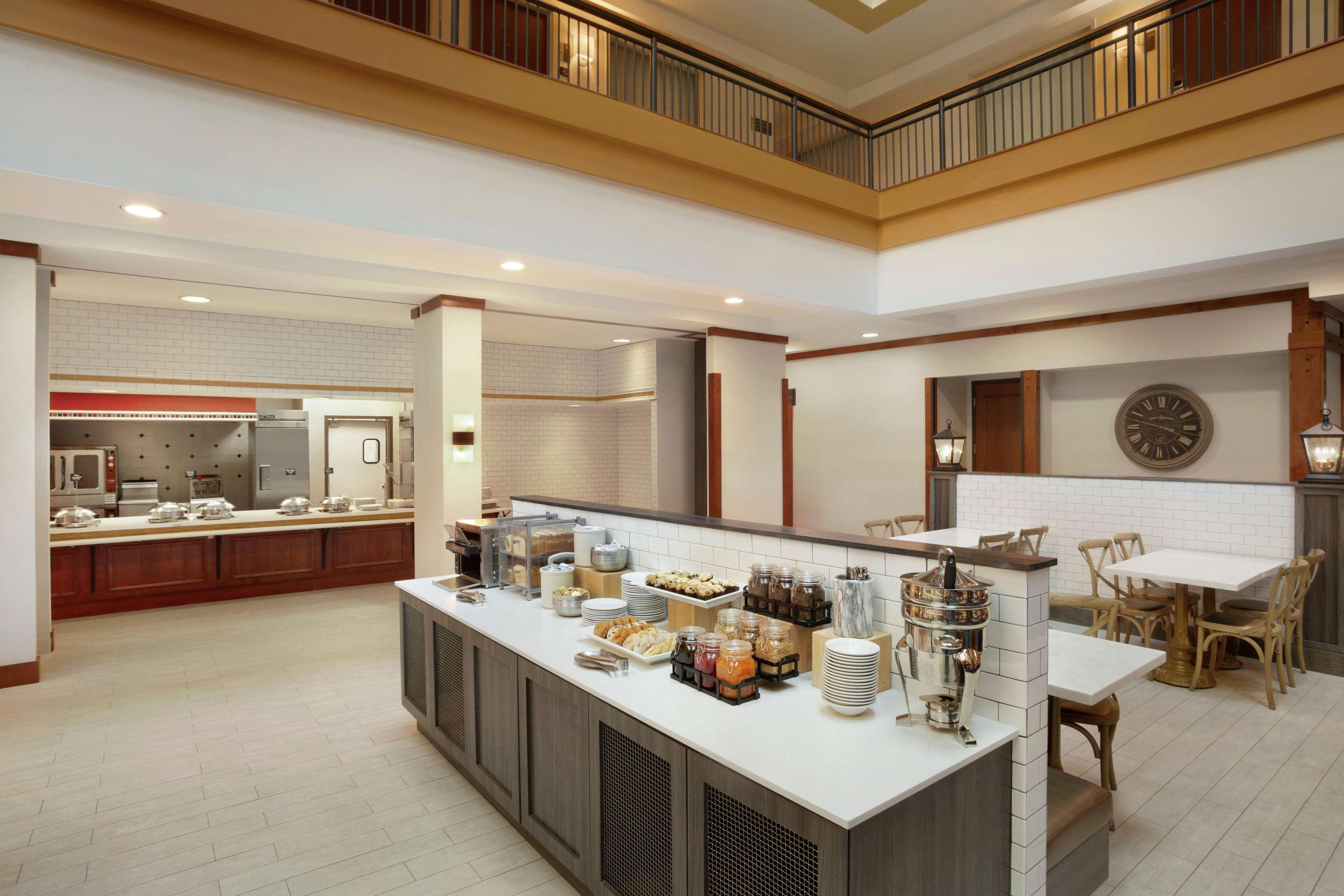 Embassy Suites By Hilton Denver International Airport Exterior foto