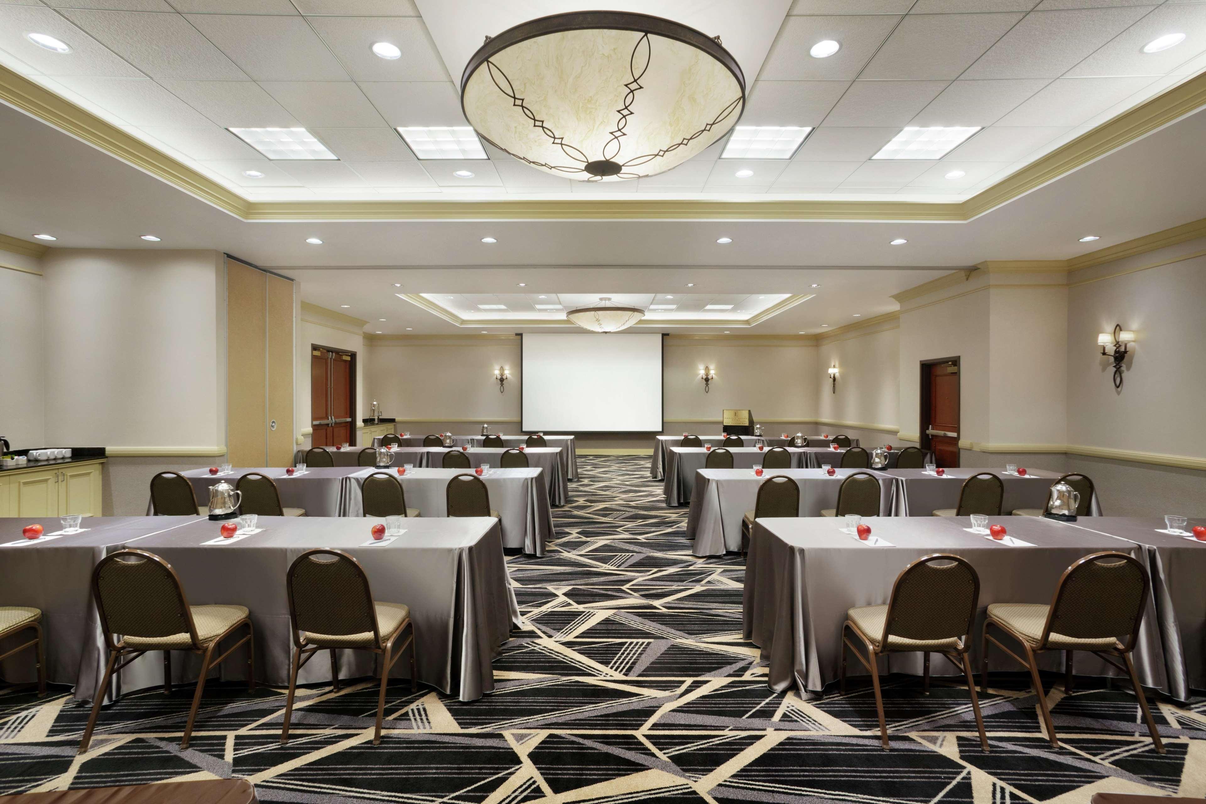 Embassy Suites By Hilton Denver International Airport Exterior foto