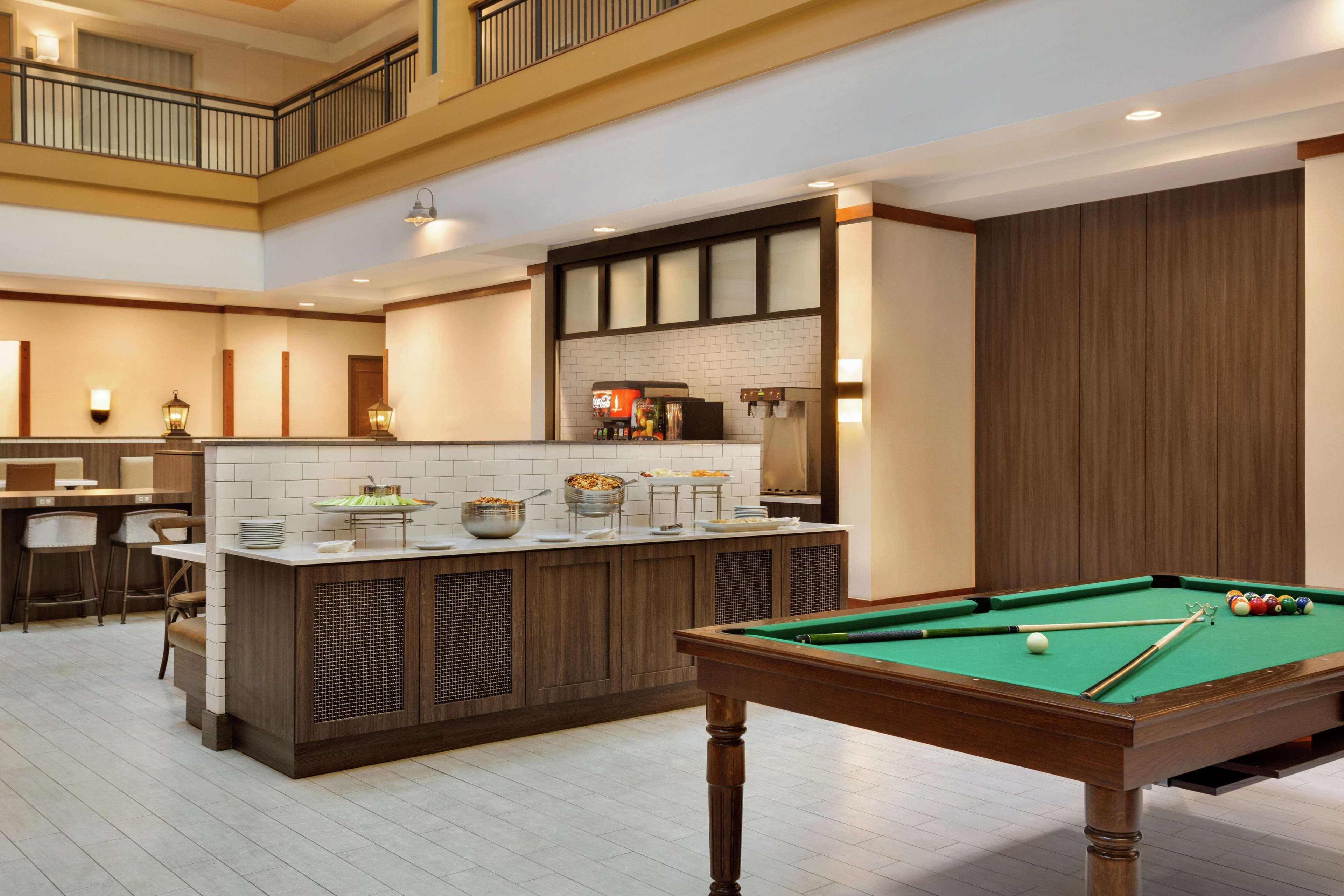 Embassy Suites By Hilton Denver International Airport Exterior foto